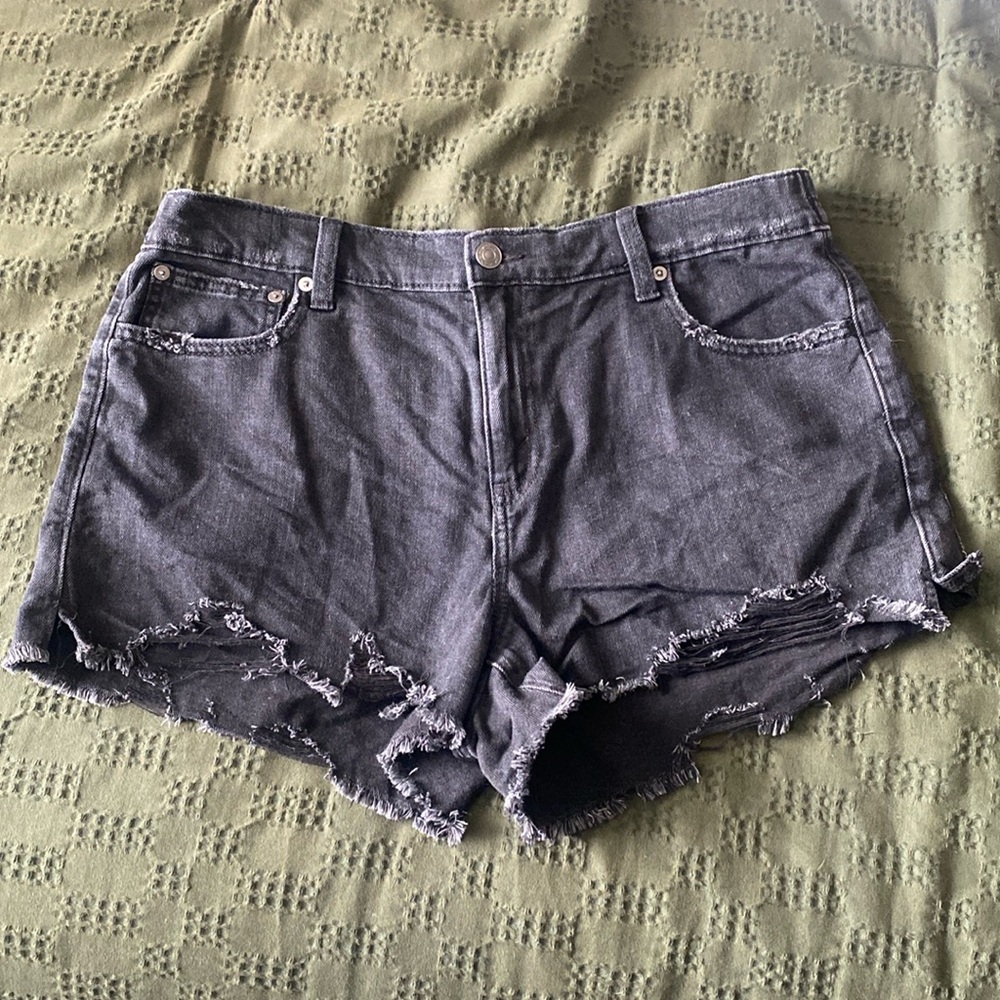 Aerie Daydream Denim shorts, size Large.